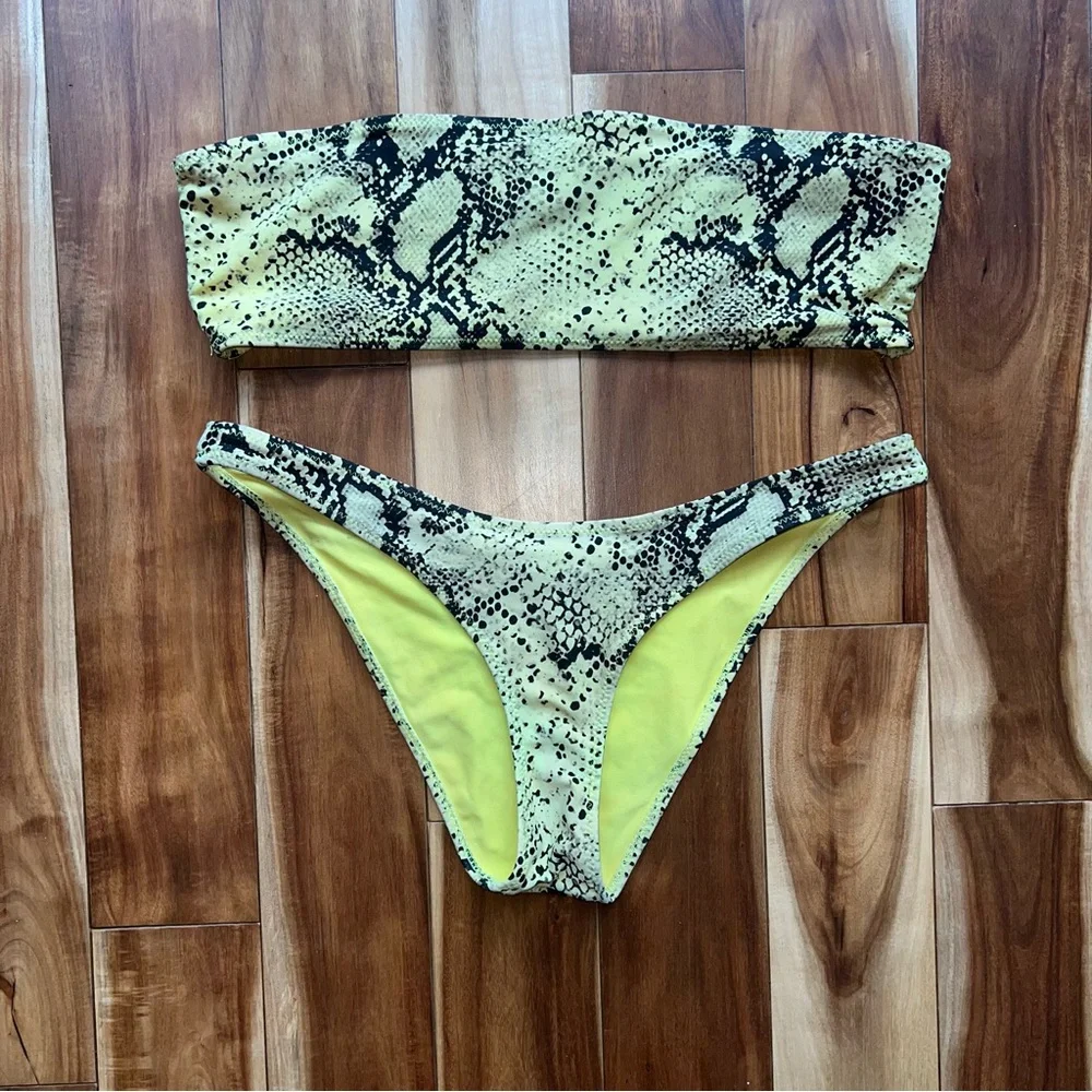 Triangl Swimwear strapless Snake Bikini top